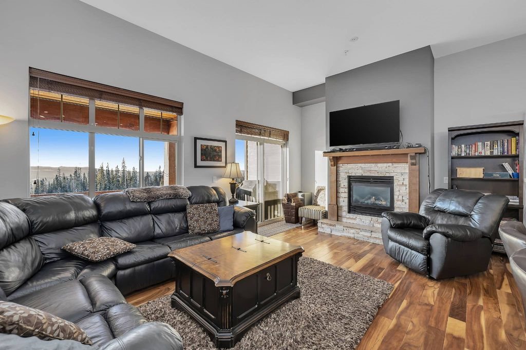 3 bedroom luxury Townhouse for sale in Big White Ski, Canada