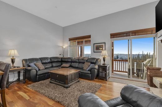 3 bedroom luxury Townhouse for sale in Big White Ski, Canada