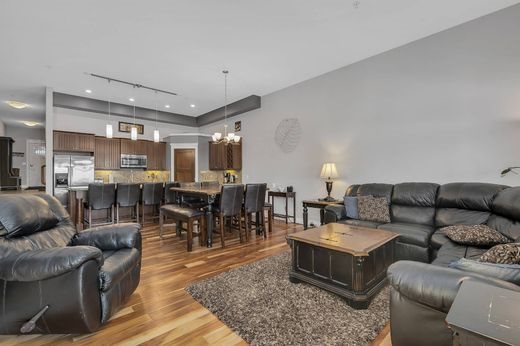 3 bedroom luxury Townhouse for sale in Big White Ski, Canada