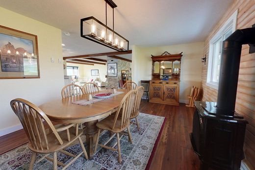 Luxury 5 bedroom Detached House for sale in Fraser Lake, Canada