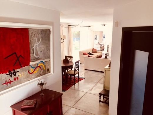 Luxury House for sale in San Nicolás, Carrasco, Paso de Carrasco, Canelones