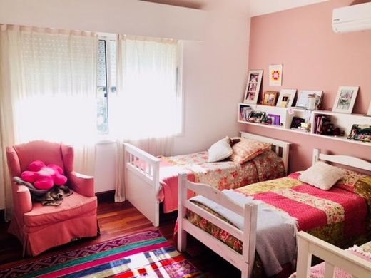 Luxury House for sale in San Nicolás, Carrasco, Paso de Carrasco, Canelones