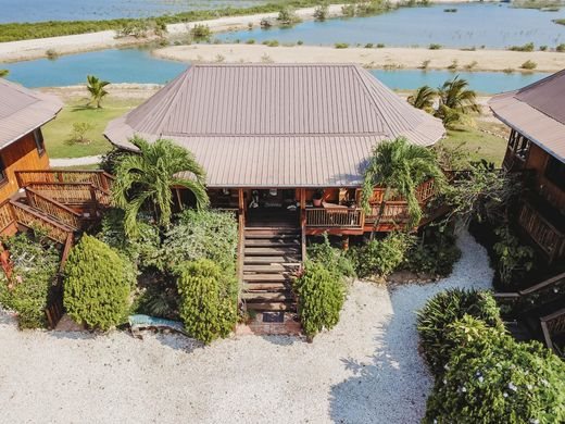 3 bedroom luxury House for sale in Stann Creek District, Belize