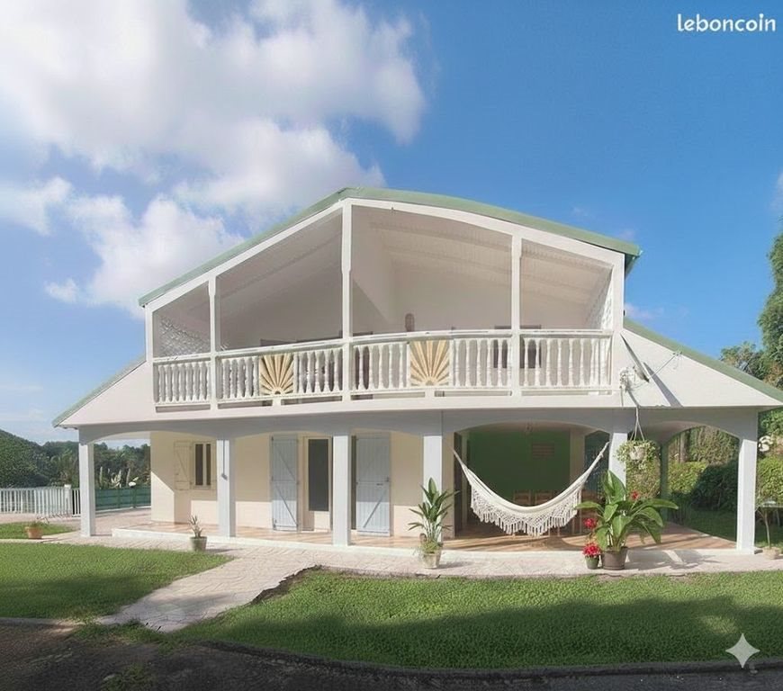 9 room luxury House for sale in Sainte-Anne, Guadeloupe