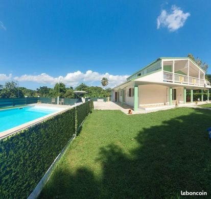 9 room luxury House for sale in Sainte-Anne, Guadeloupe