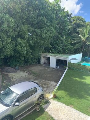 9 room luxury House for sale in Sainte-Anne, Guadeloupe