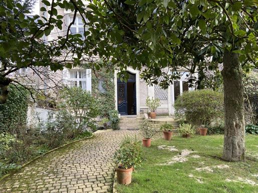 Advert pic 0