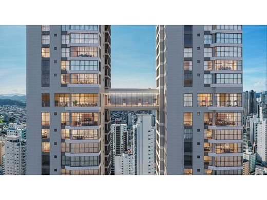 Luxury Apartment for sale in Balneário Camboriú, Santa Catarina