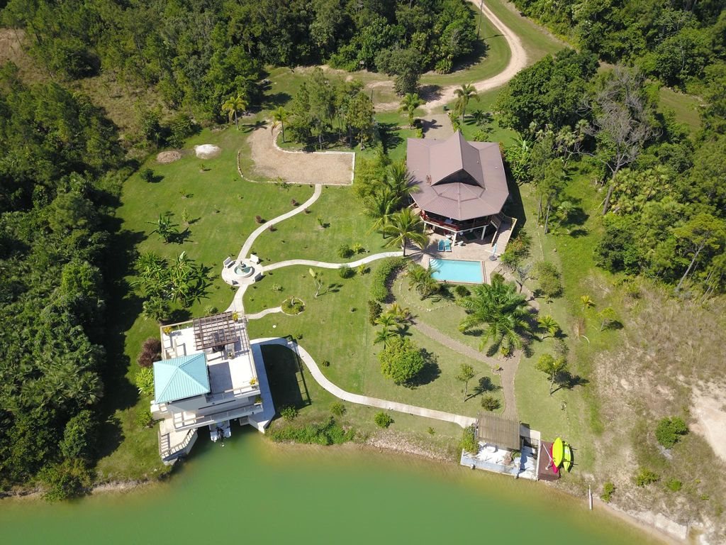 3 bedroom luxury House for sale in Stann Creek District