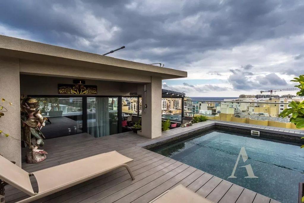 9 room luxury penthouse for sale in St. Julian's, Malta