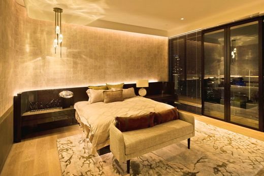 5 bedroom luxury Flat for sale in Singapore