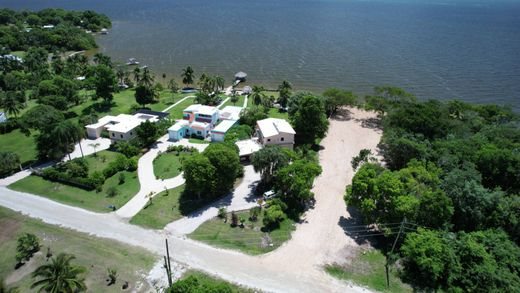 3 bedroom luxury House for sale in Consejo, Belize