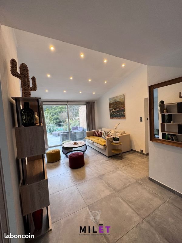Maison à louer, 200m², Fuveau