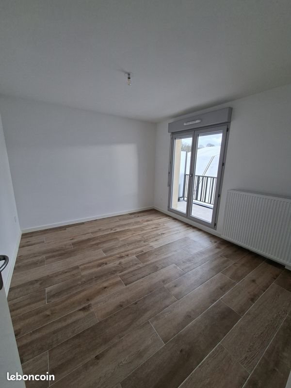 Appartement à louer, 43m², Villeron