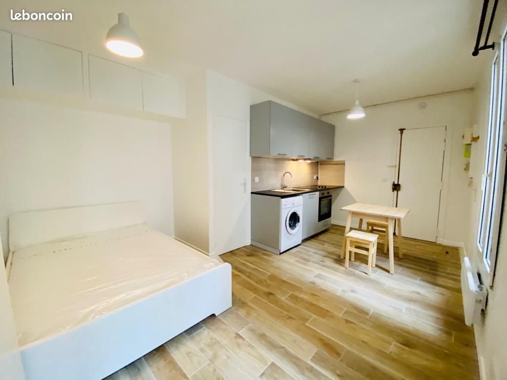 Appartement à louer, 21m², Paris 18ème