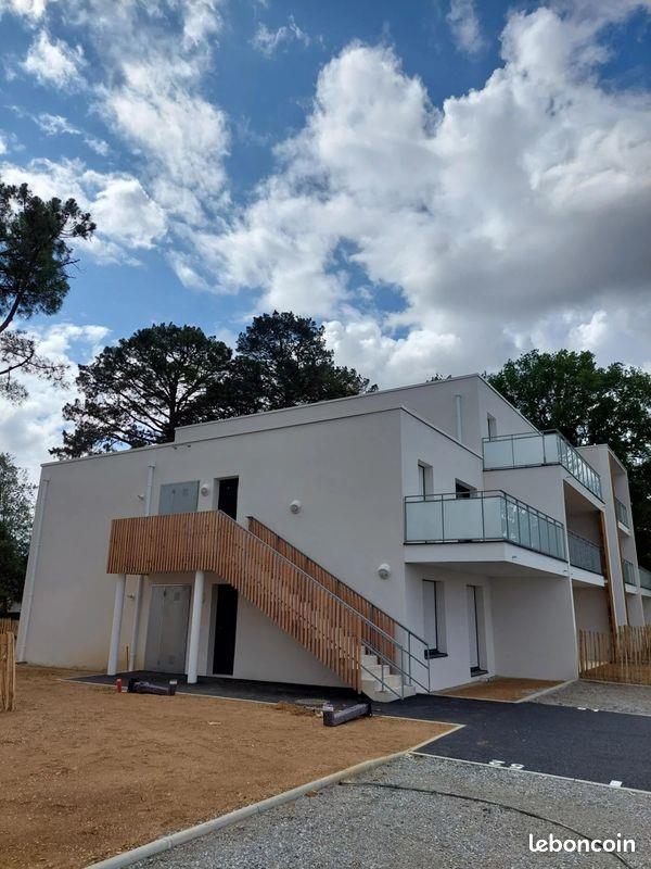 Appartement à louer, 77m², La Montagne