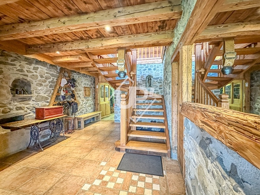 Authentic chalet in the heart of Carroz d’Arâches