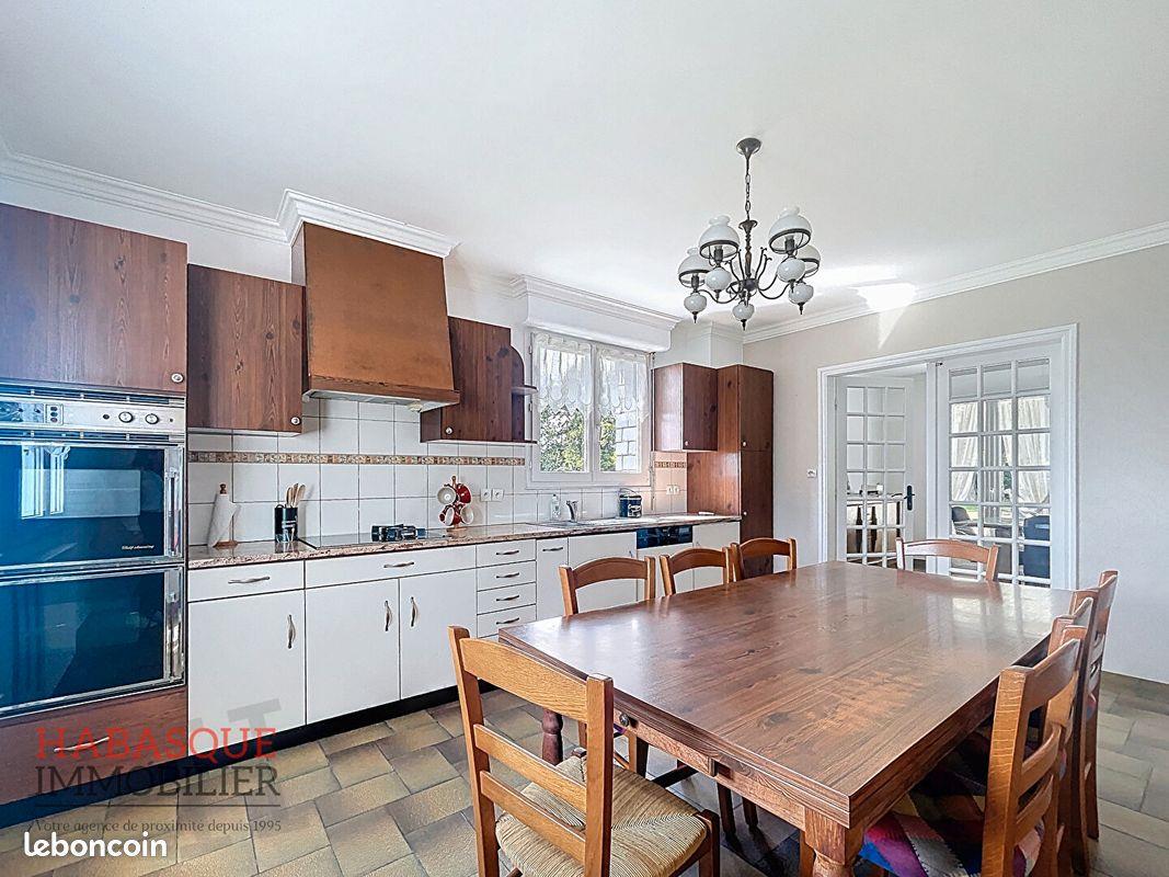 Maison à louer, 159m², Plabennec