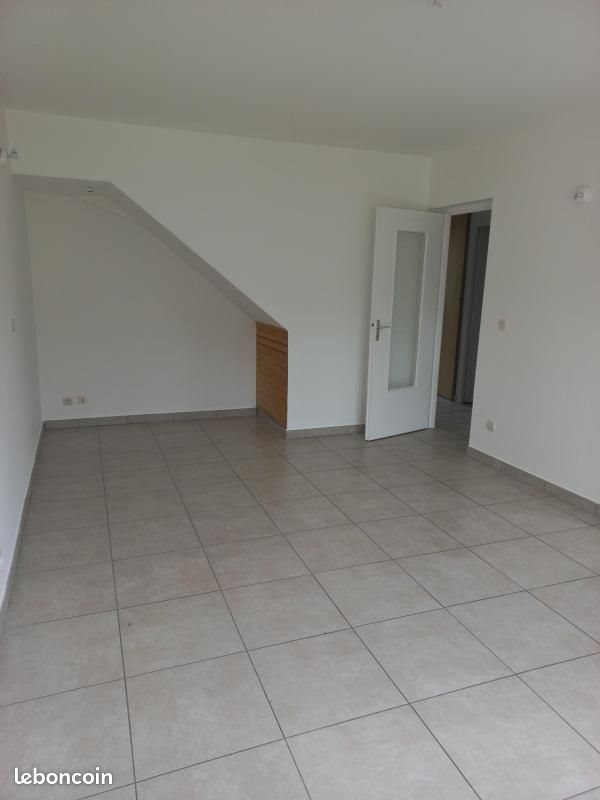 Maison à louer, 86m², Saint-Romain-de-Surieu