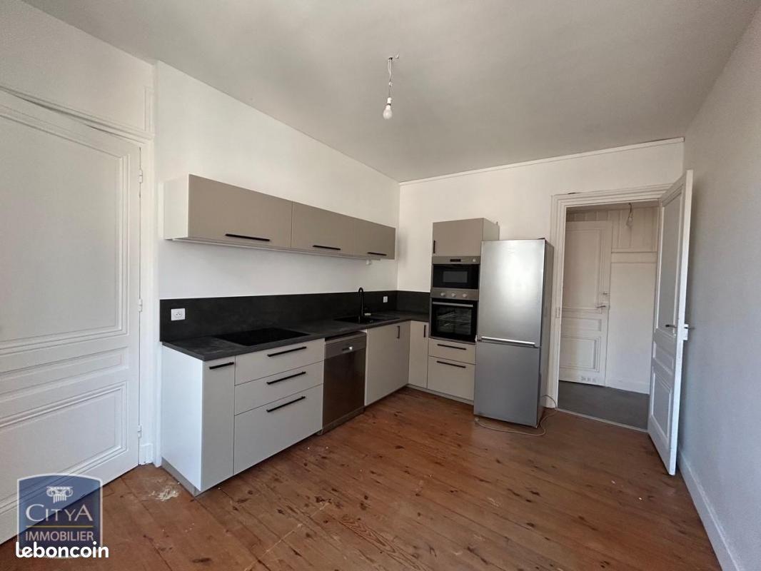 Appartement à louer, 147m², Saint-Etienne