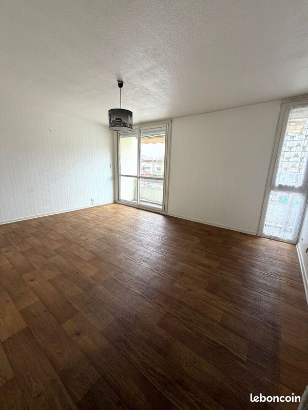 Appartement à vendre, 66m², Terrasson-Lavilledieu