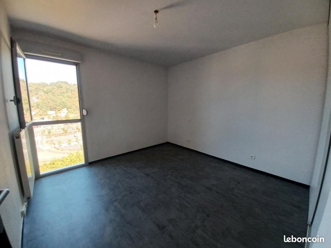 Appartement à louer, 77m², Decazeville