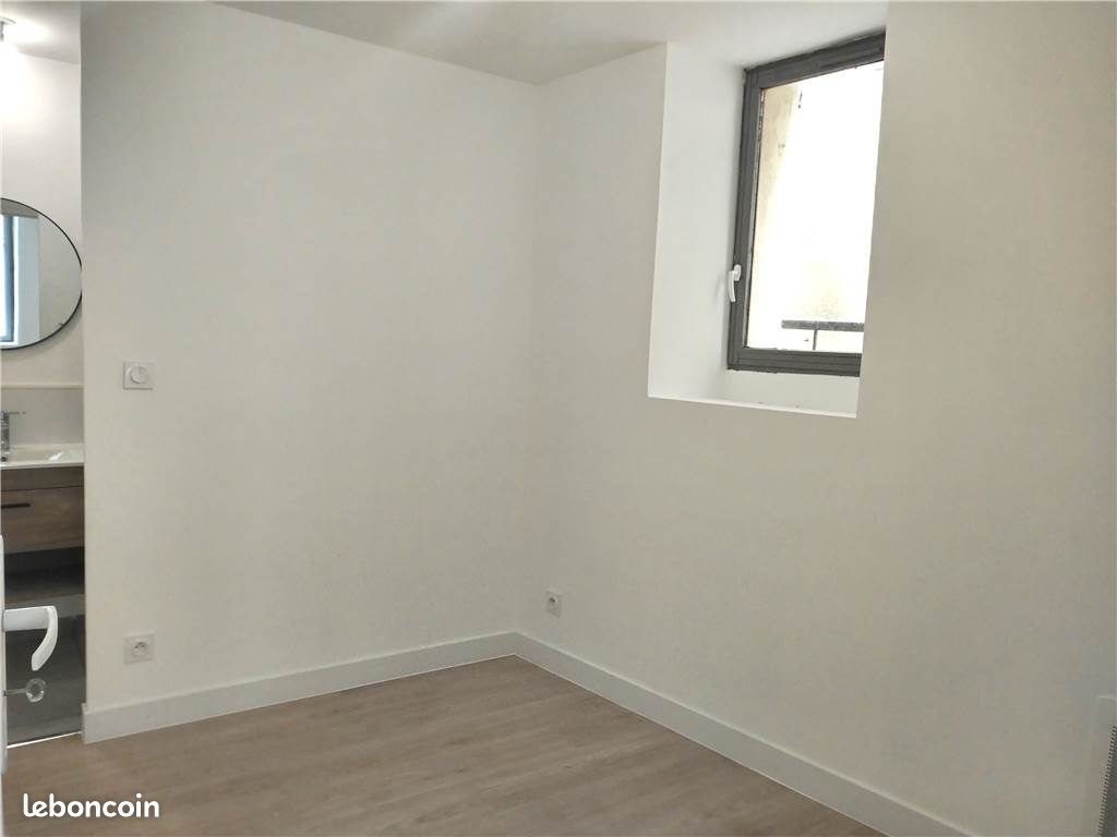 Appartement à louer, 22m², Valréas