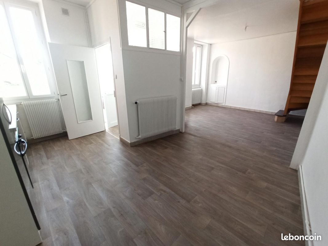 Appartement à louer, 65m², Commentry
