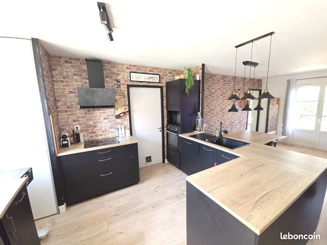 Maison à louer, 95m², Cépet