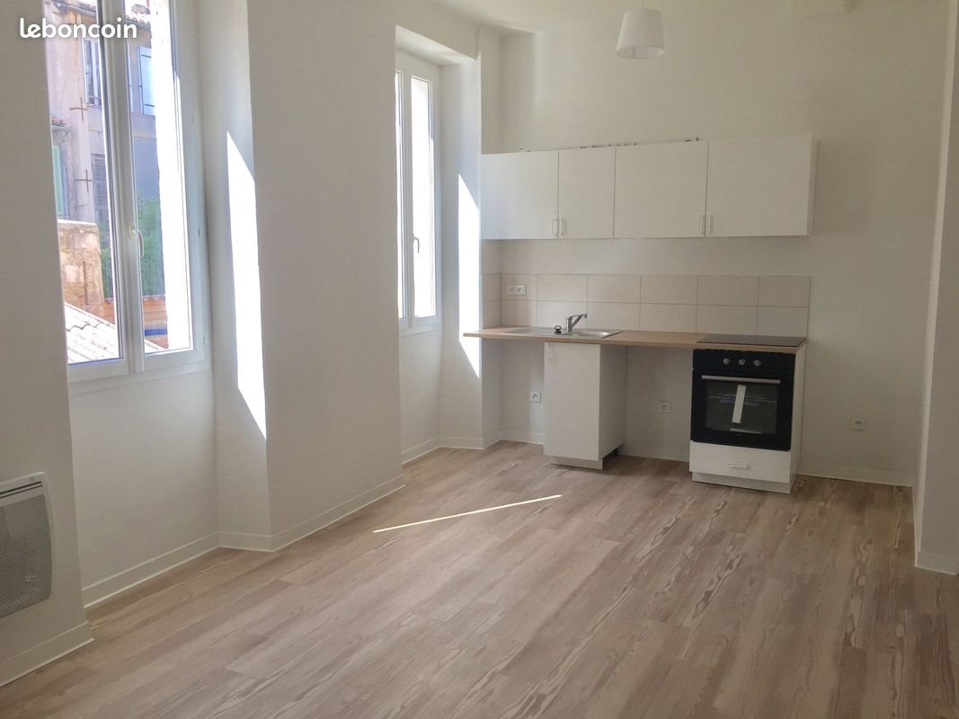 Appartement à louer, 40m², Marseille 4ème