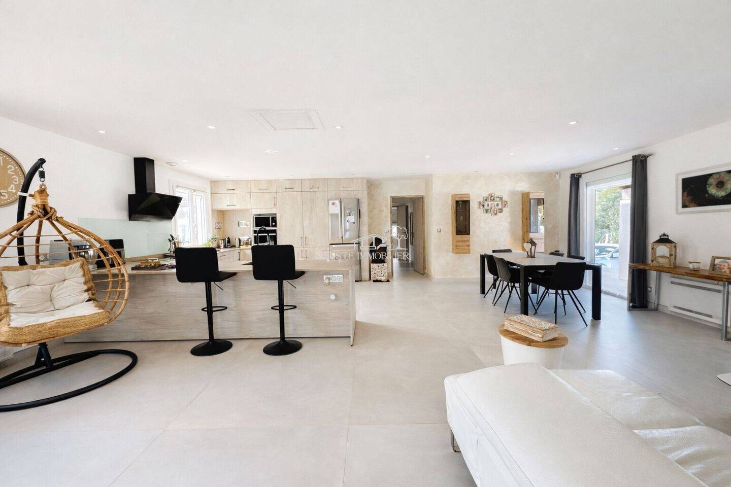 Maison à vendre, 136m², Gignac-la-Nerthe