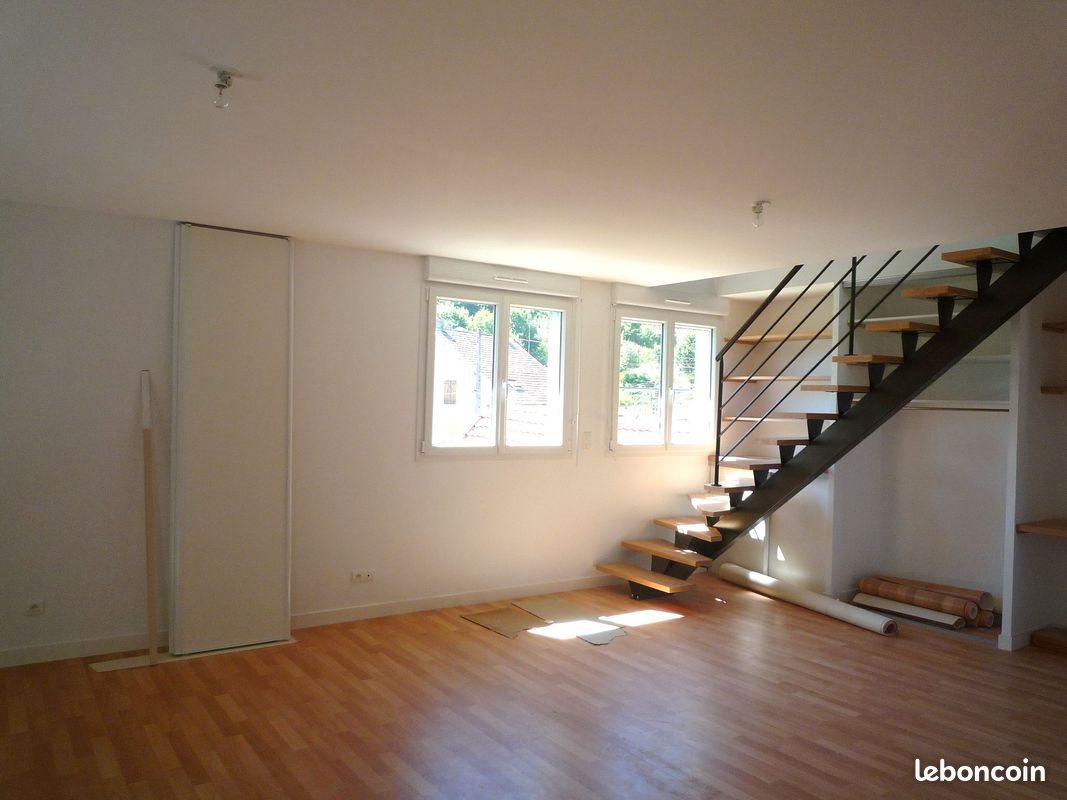 Appartement à louer, 96m², Novillars
