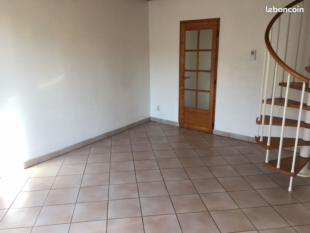 Appartement à louer, 51m², Saint-Vit