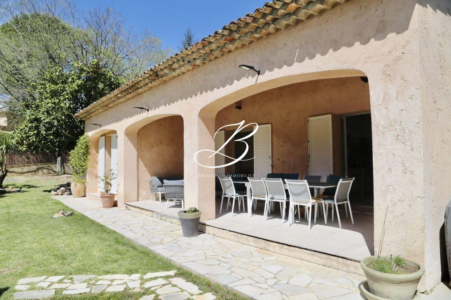 Maison à louer, 200m², Peymeinade