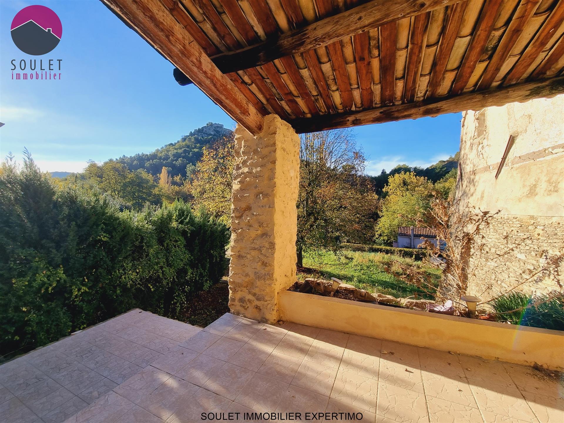 Magnificent 17th century farmhouse with 4 apartments