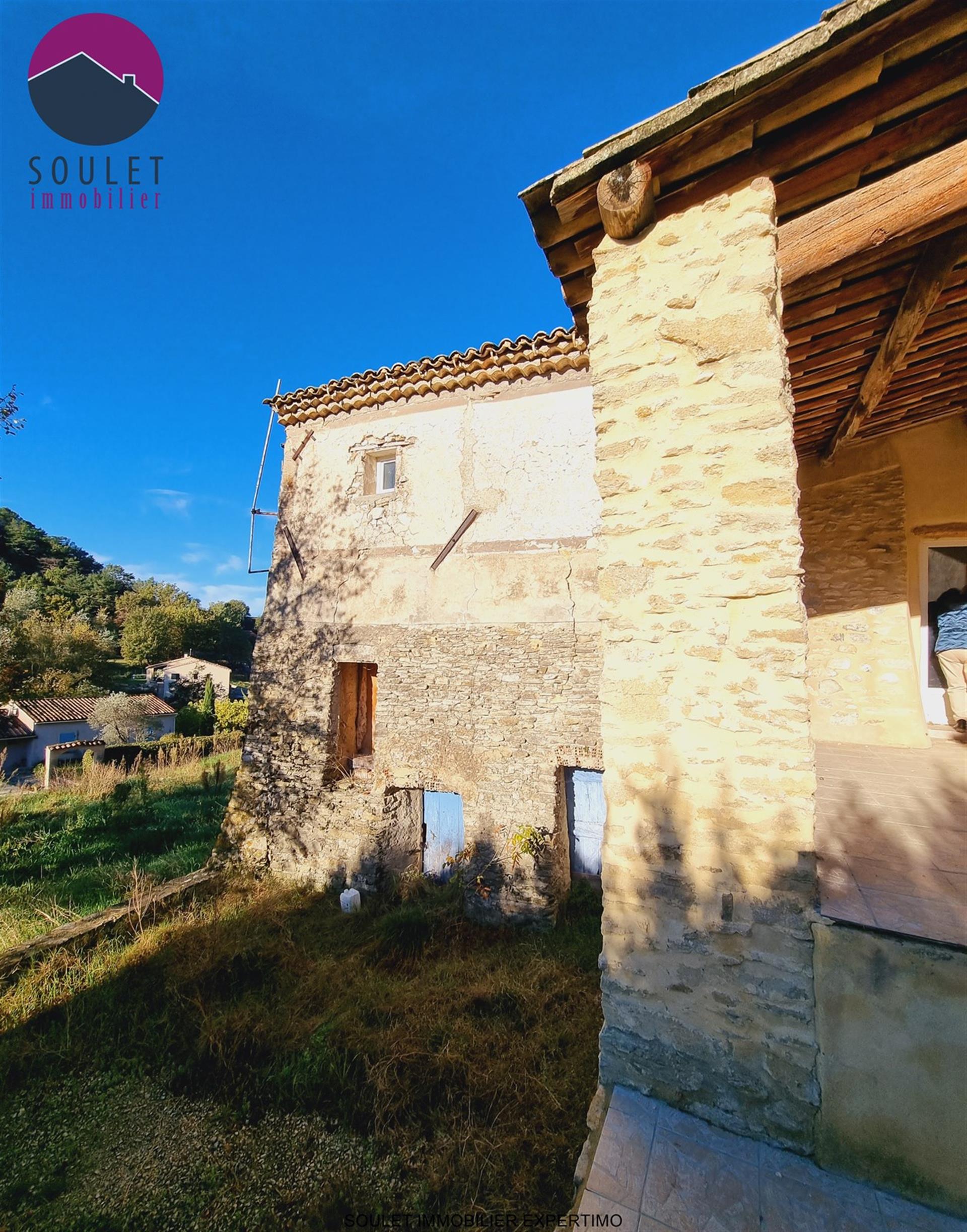 Magnificent 17th century farmhouse with 4 apartments
