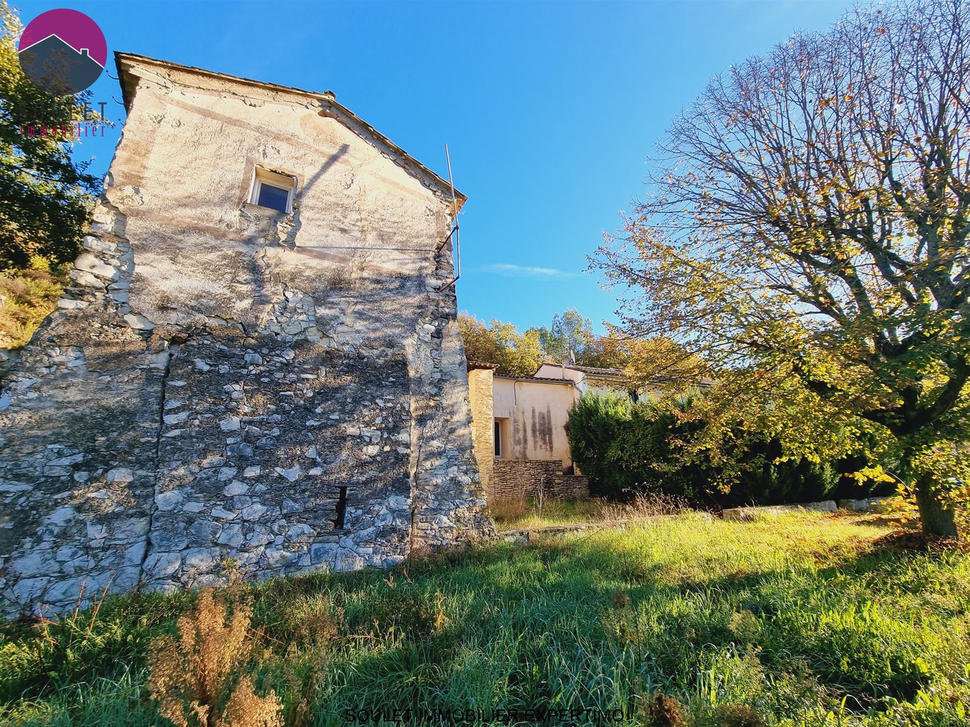 Magnificent 17th century farmhouse with 4 apartments