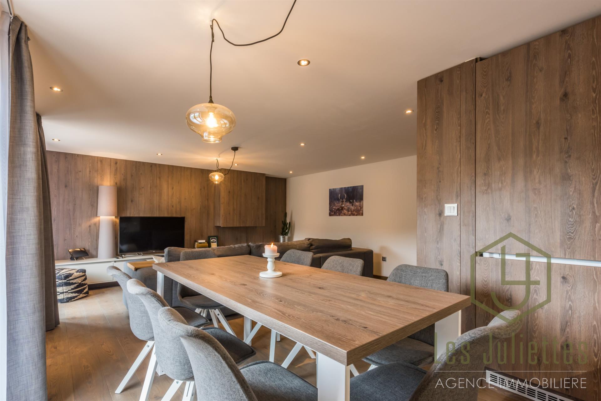5 Bedrooms + Cabine Apartment With Terrace