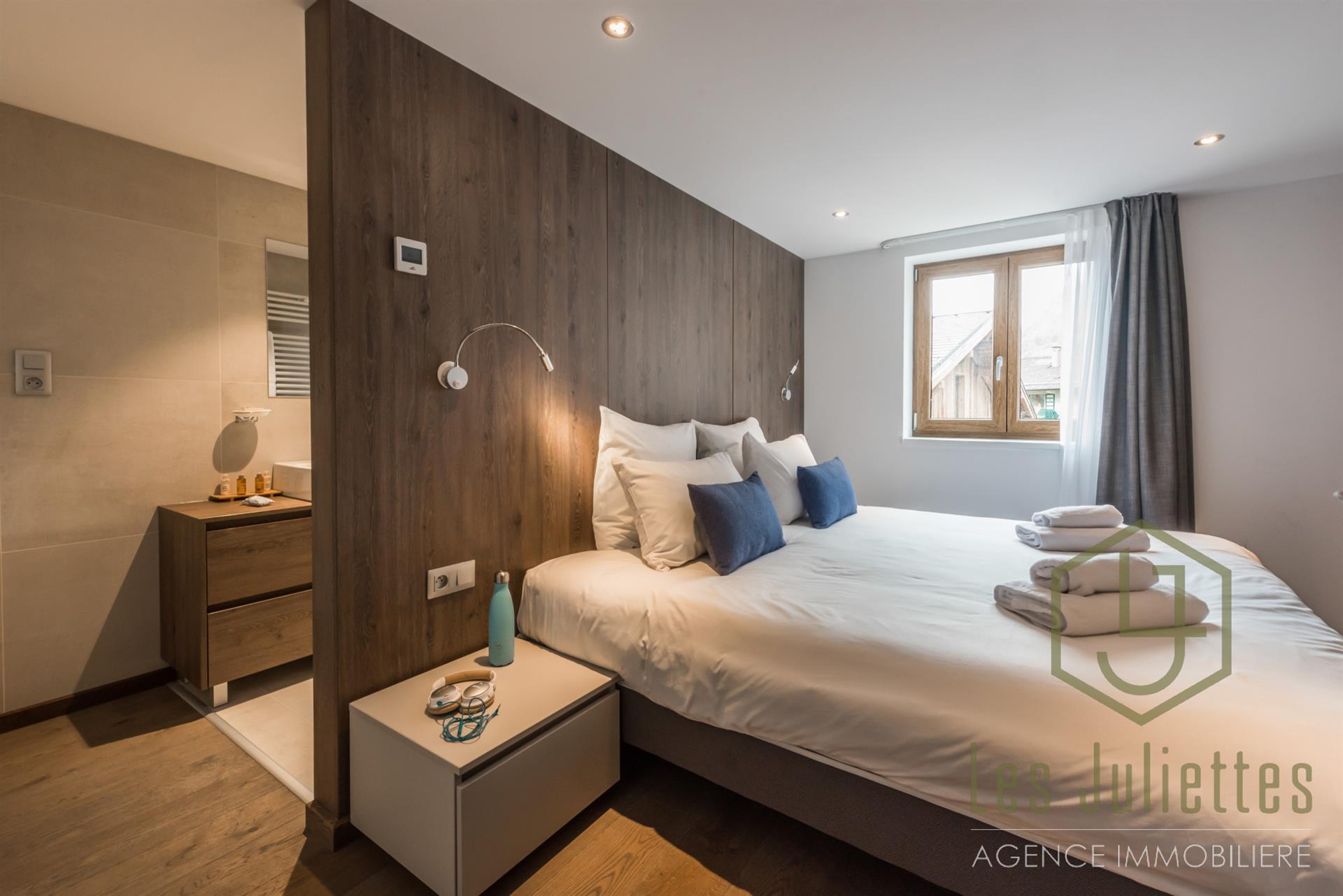 5 Bedrooms + Cabine Apartment With Terrace