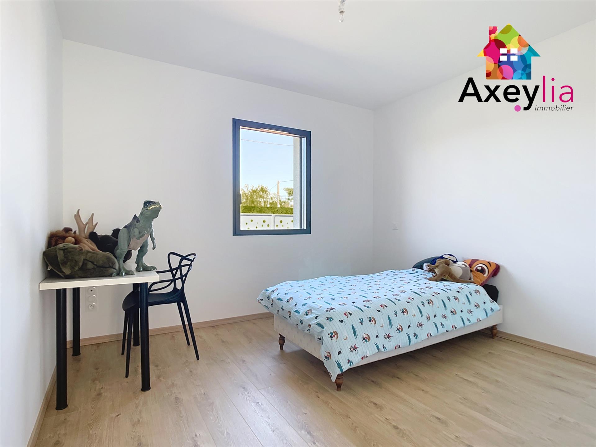 A Vendre - Maison Re2020 De 2024 De Plain-Pied Avec Jardin Et Garage
