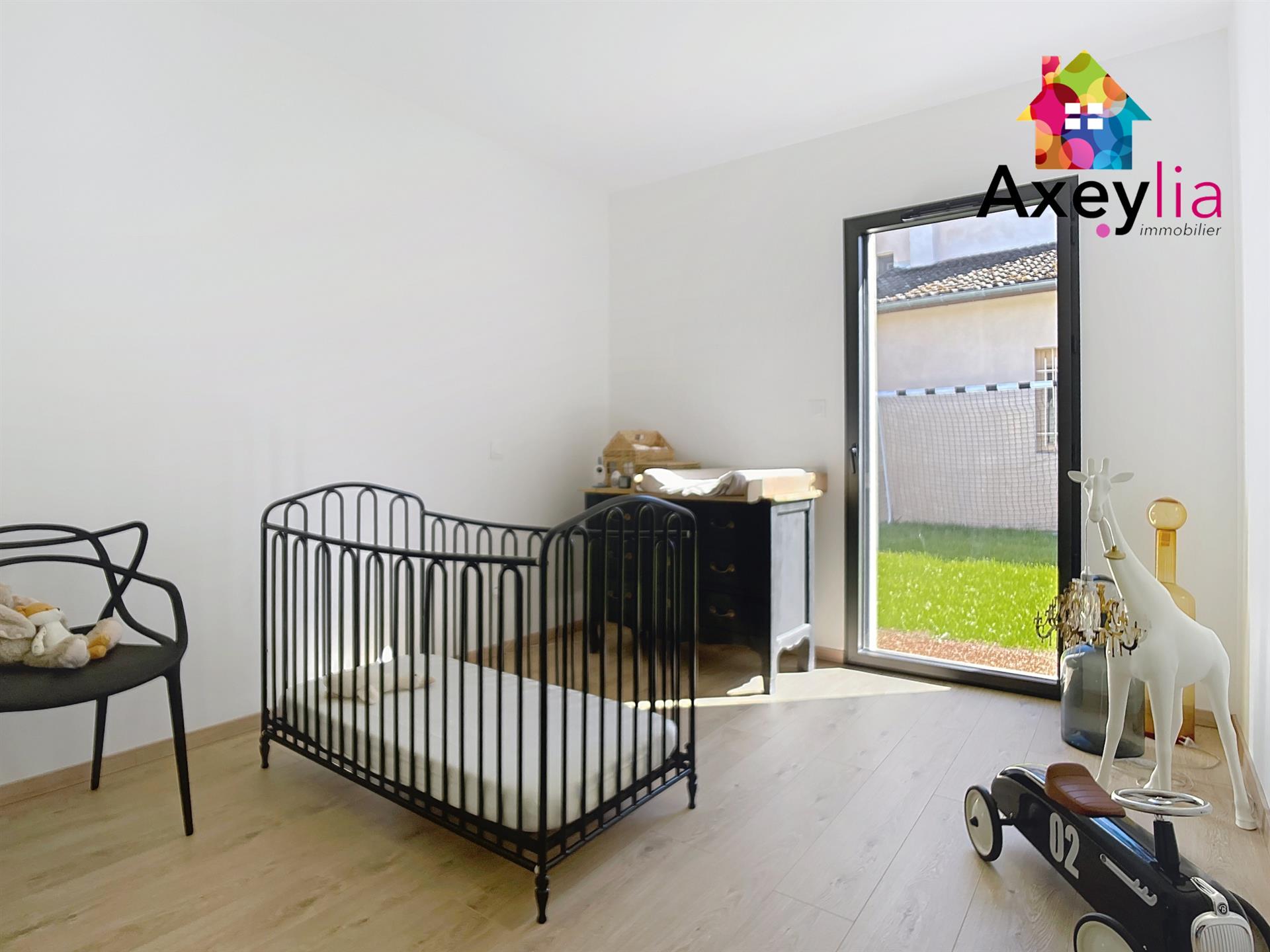 A Vendre - Maison Re2020 De 2024 De Plain-Pied Avec Jardin Et Garage
