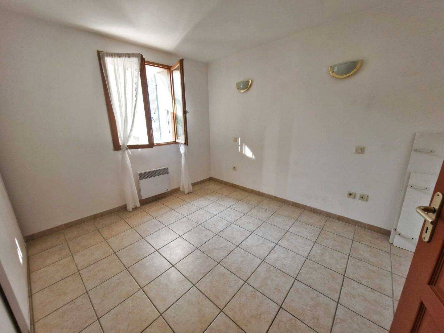 Appartement à louer, 62m², Saint-Laurent-d'Aigouze