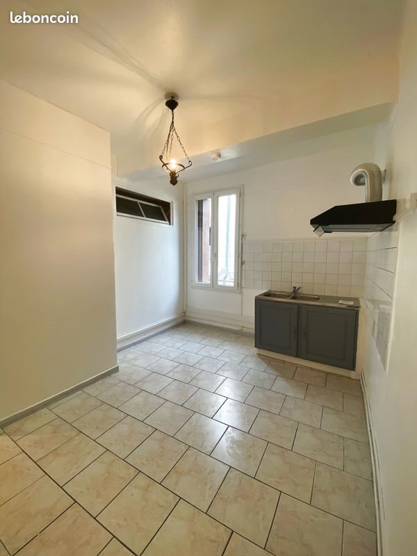 Appartement à louer, 43m², Saint-Laurent-d'Aigouze