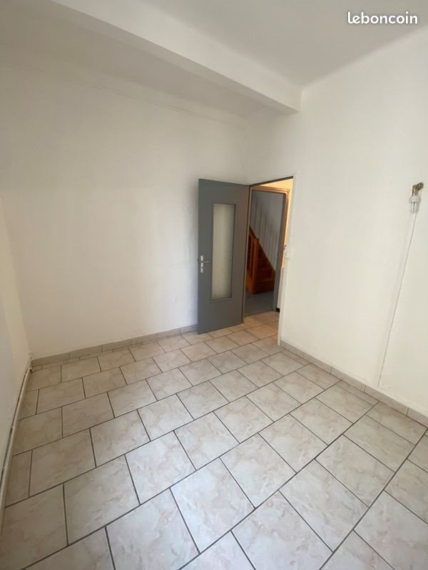 Appartement à louer, 43m², Saint-Laurent-d'Aigouze