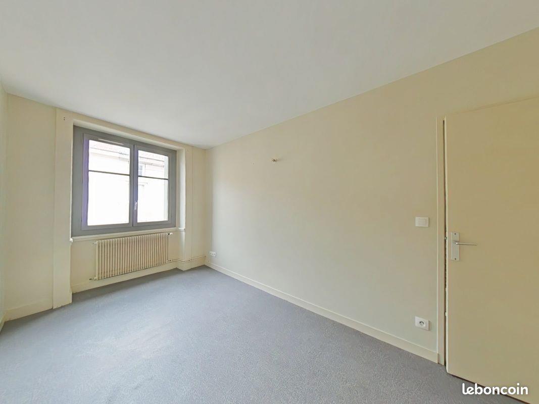 Appartement à louer, 38m², Saint-Etienne