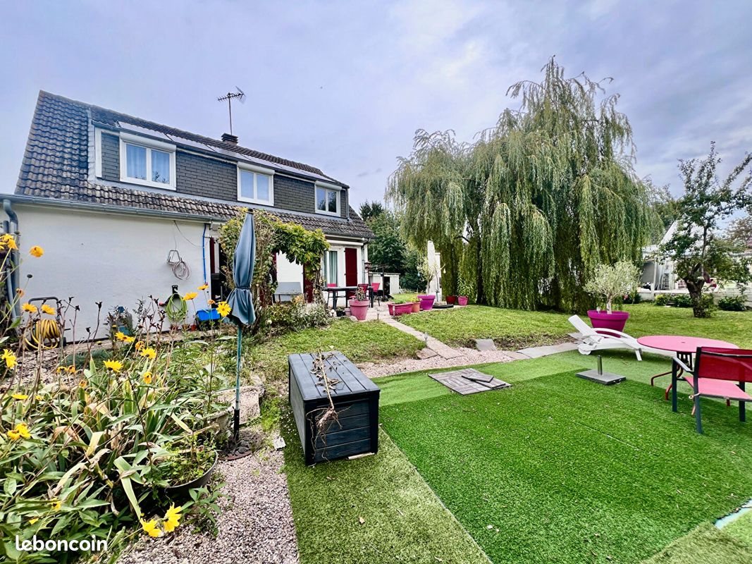 Maison à vendre, 101m², Saint-Ay