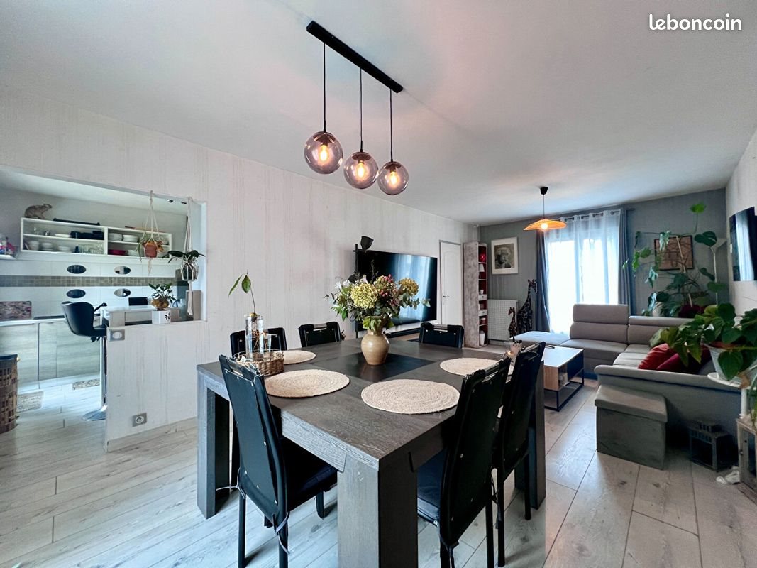 Maison à vendre, 101m², Saint-Ay