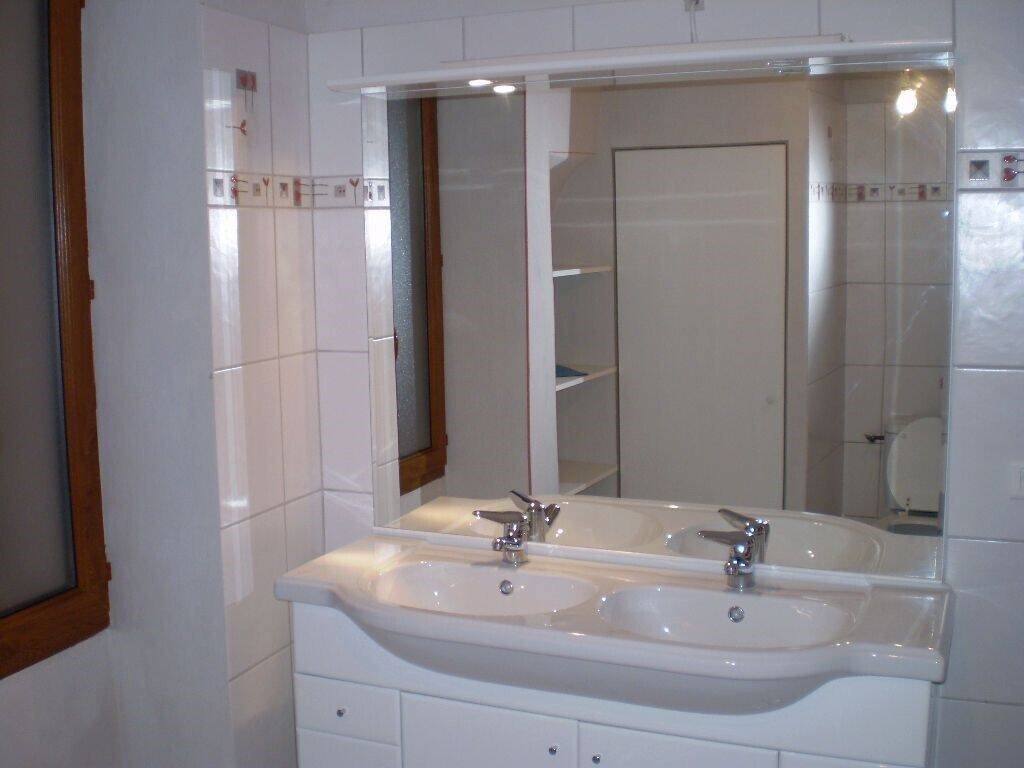 Maison à louer, 65m², Régusse