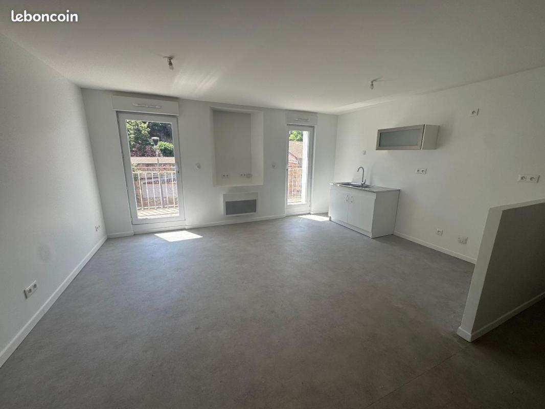 Maison à louer, 70m², Bédarieux