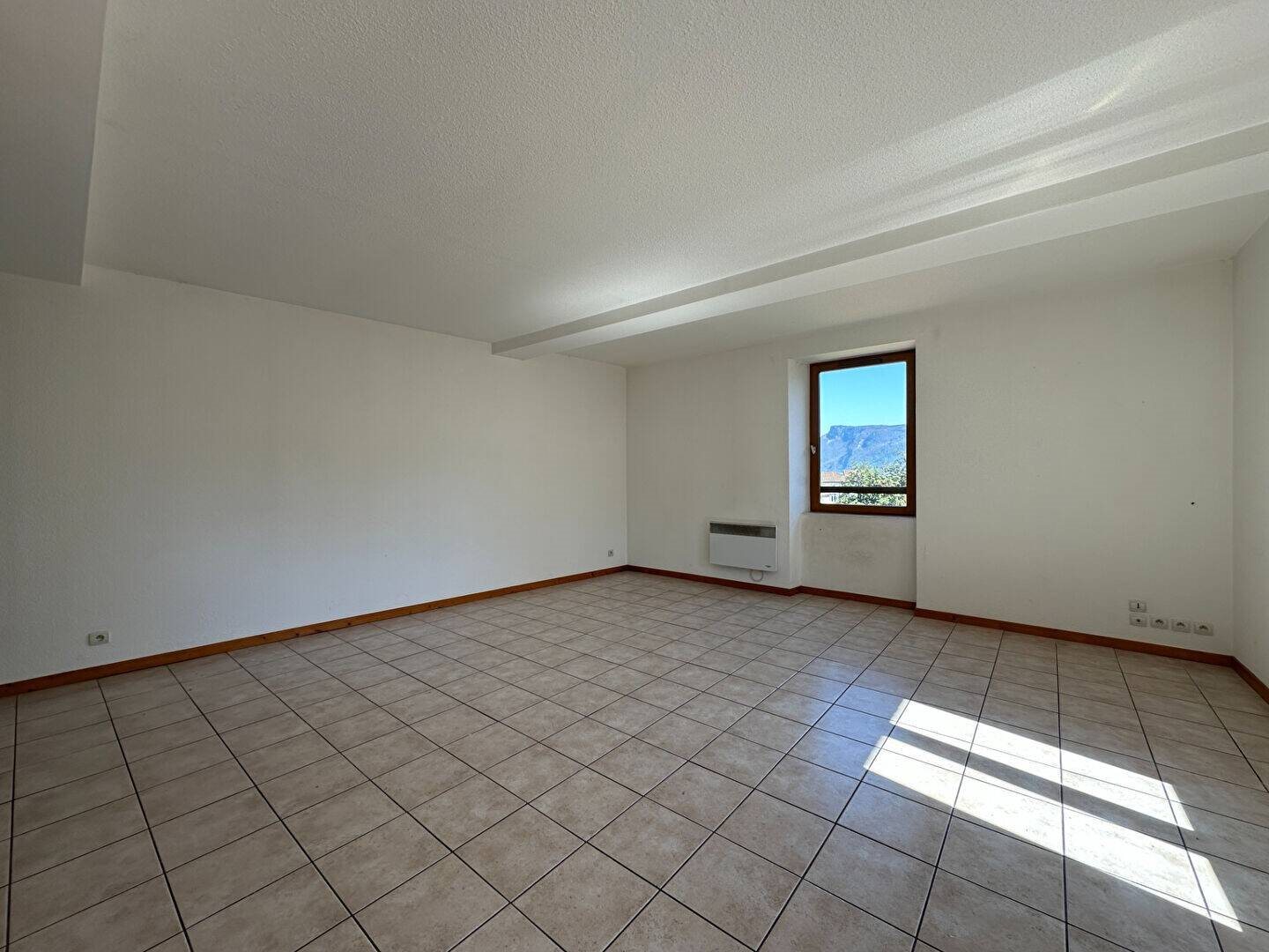 Appartement à louer, 65m², Tullins